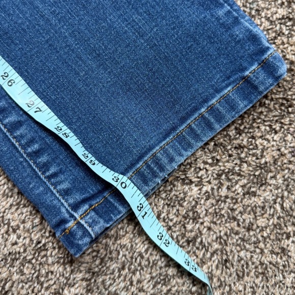 L.L.Bean True Shape High Rise Bootcut Jeans Medium Wash Womens 8 - Picture 8 of 13